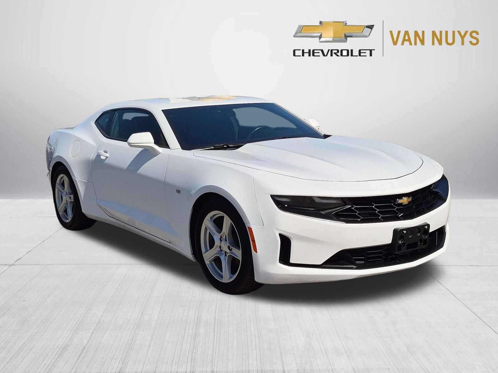 Used 2020 Chevrolet Camaro LT RWD image 3