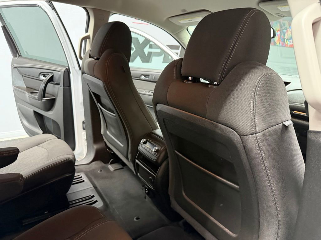Used 2017 Chevrolet Traverse LT FWD image 45