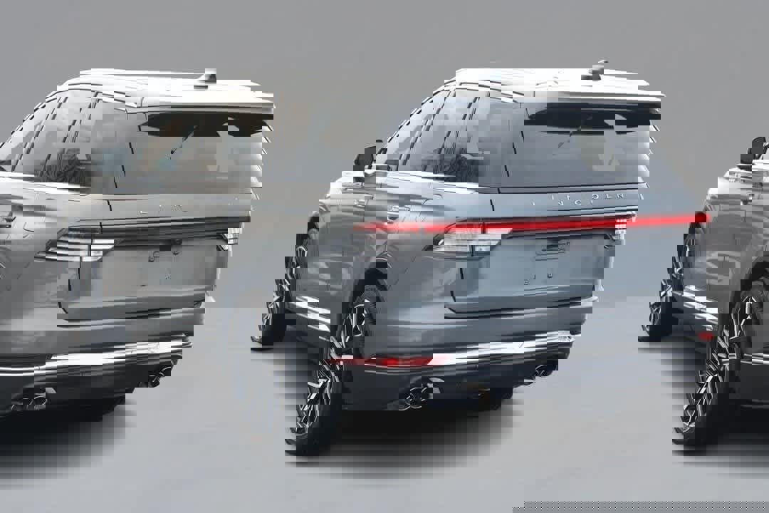 Used 2025 Lincoln Aviator Reserve w/ Equipment Group 201A image 7