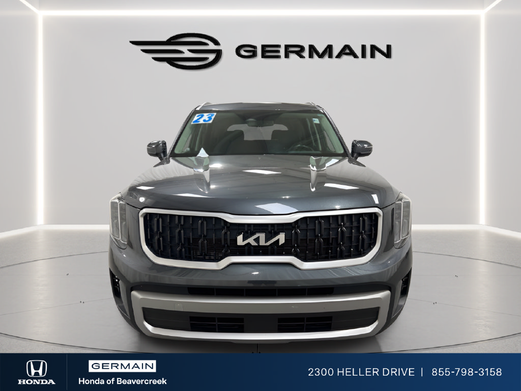 Used 2023 Kia Telluride EX w/ EX Captain's Chair Package AWD/4WD image 3