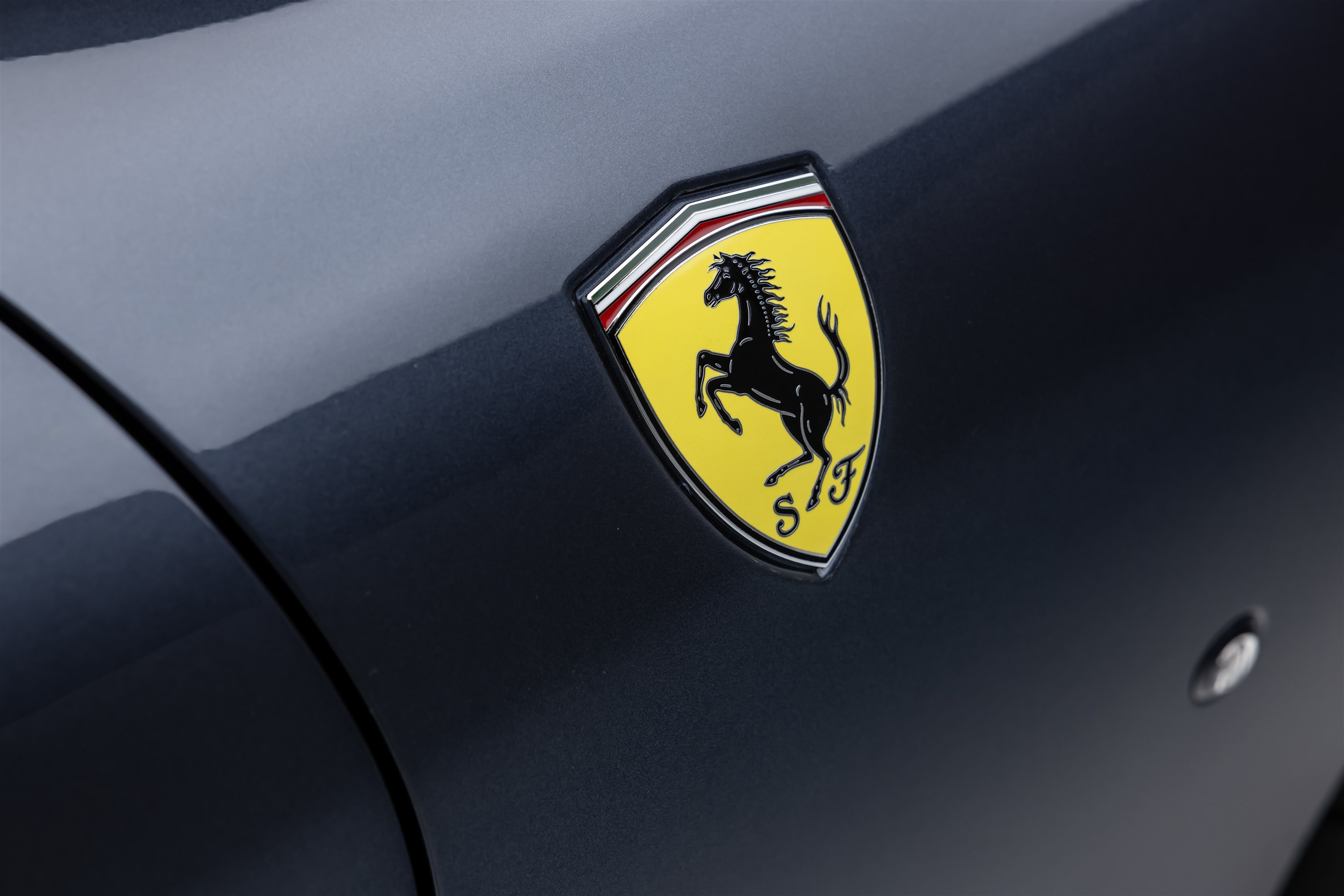 Used 2025 Ferrari Roma Spider RWD image 20