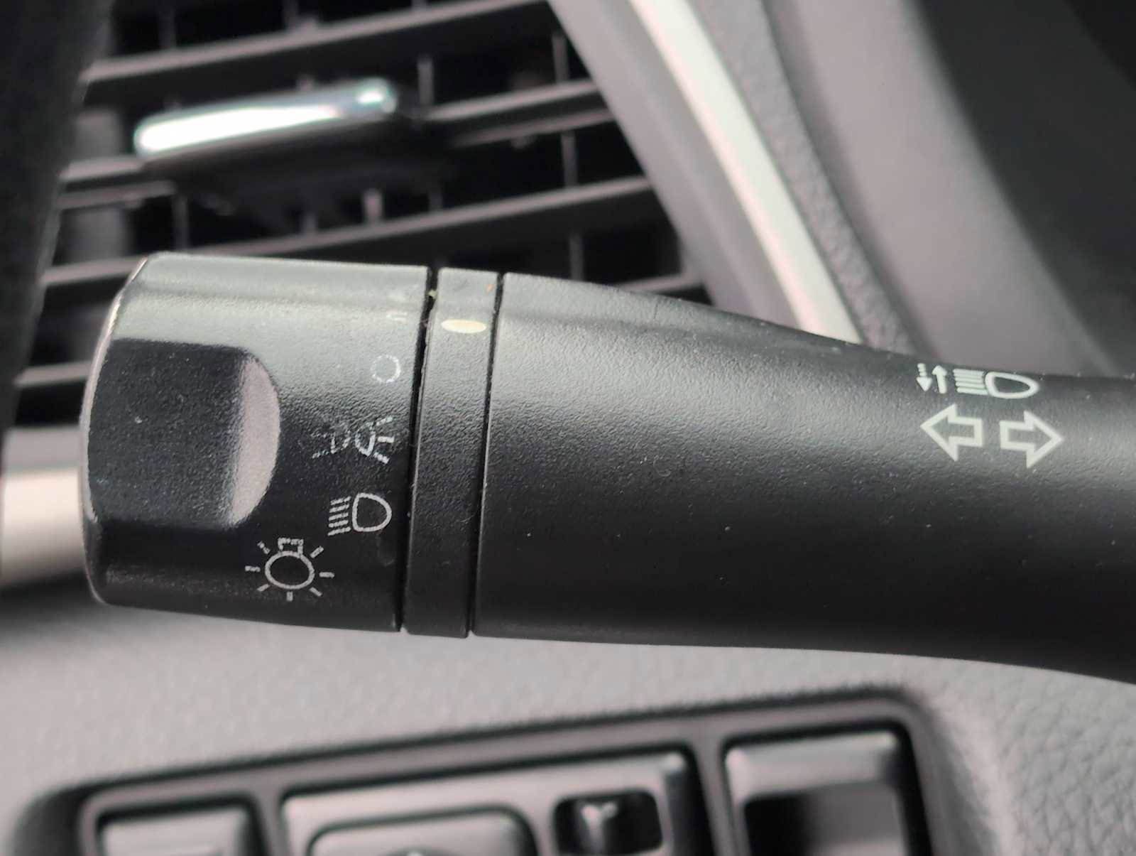 Used 2015 Nissan Sentra S image 26