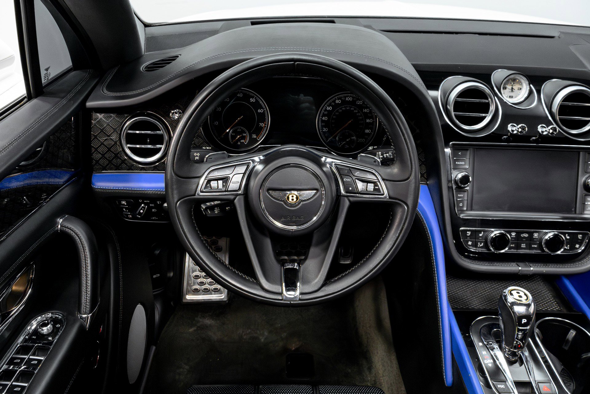 Used 2020 Bentley Bentayga Design Series image 51