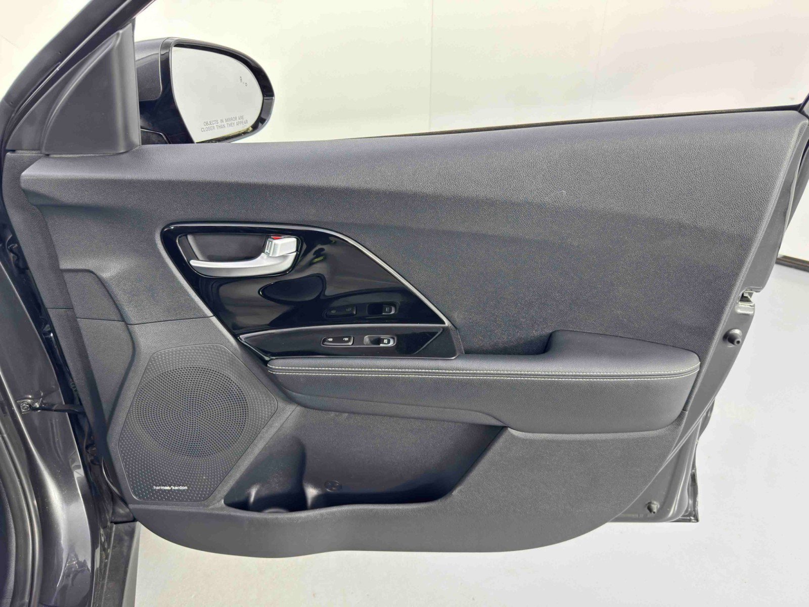 Used 2022 Kia Niro EX image 37