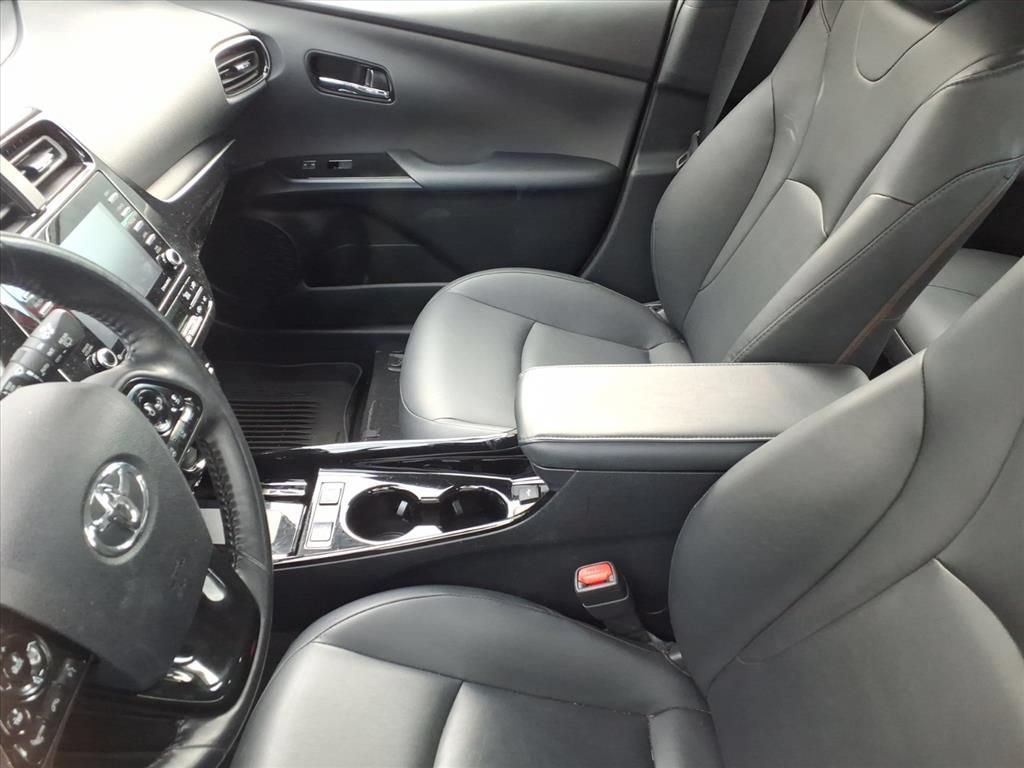 Used 2022 Toyota Prius XLE w/ Advanced Technology Package FWD image 9