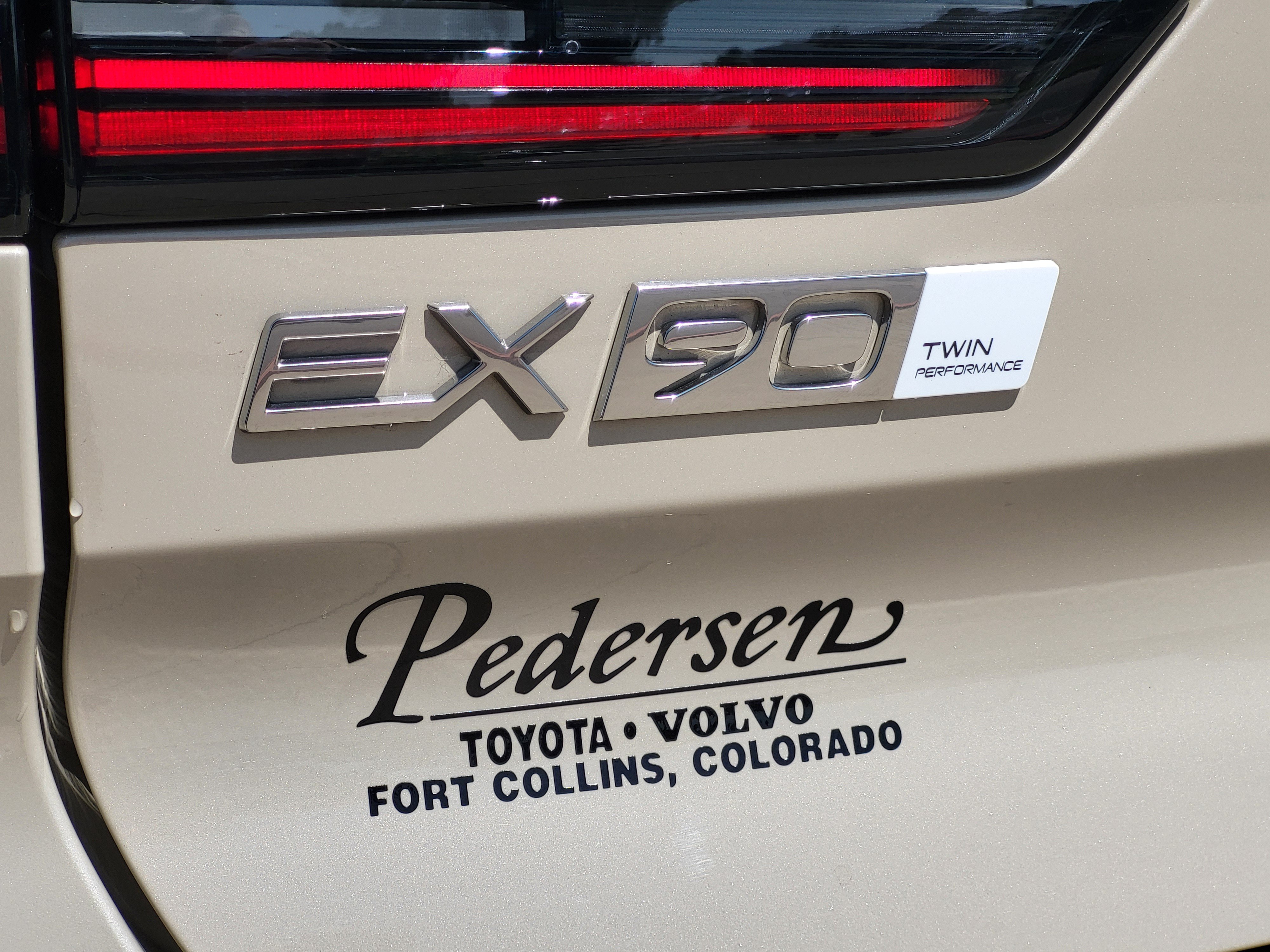 New 2026 Volvo EX90 Ultra AWD/4WD image 8