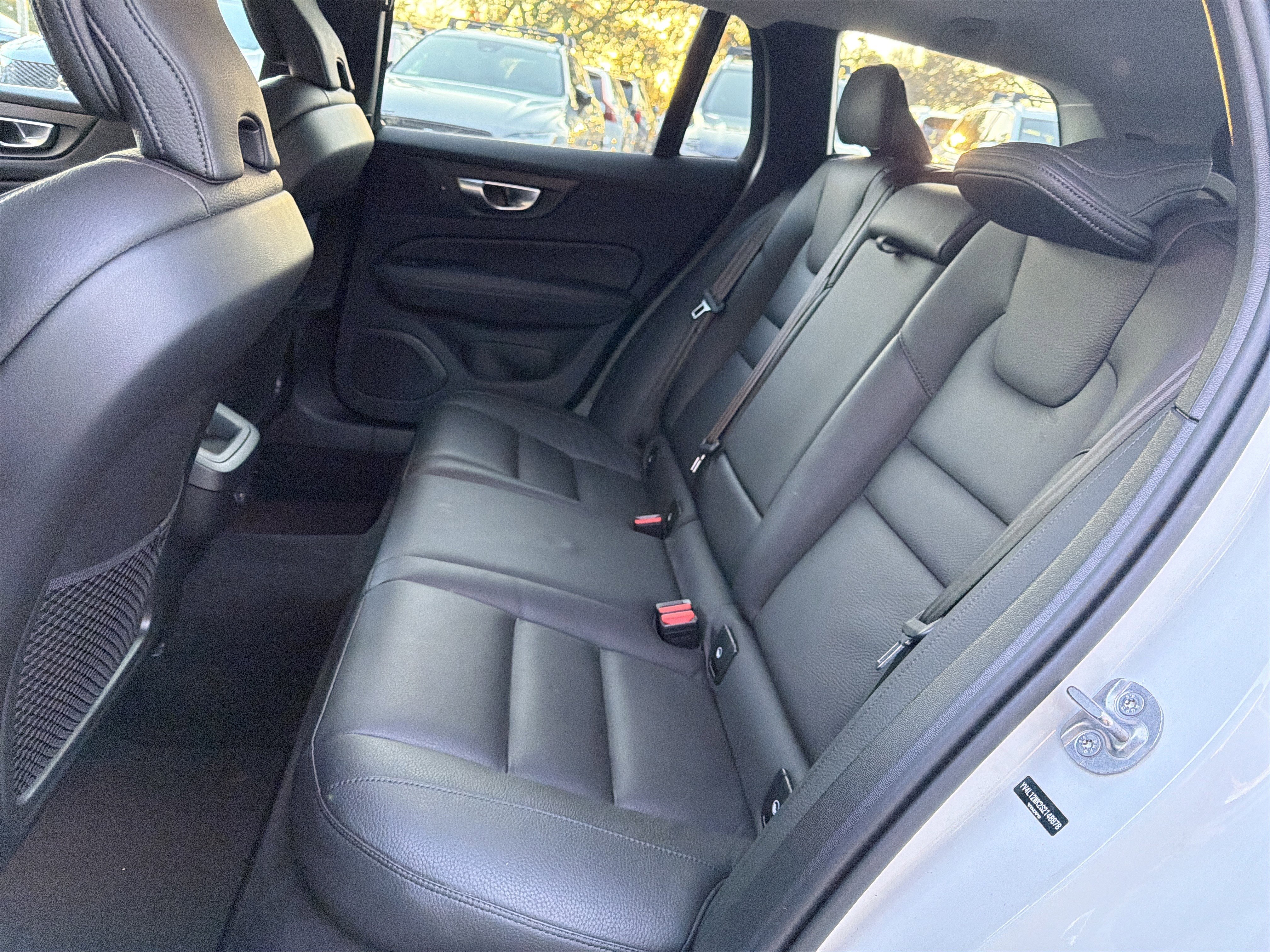 Certified 2025 Volvo V60 B5 Cross Country Plus image 32