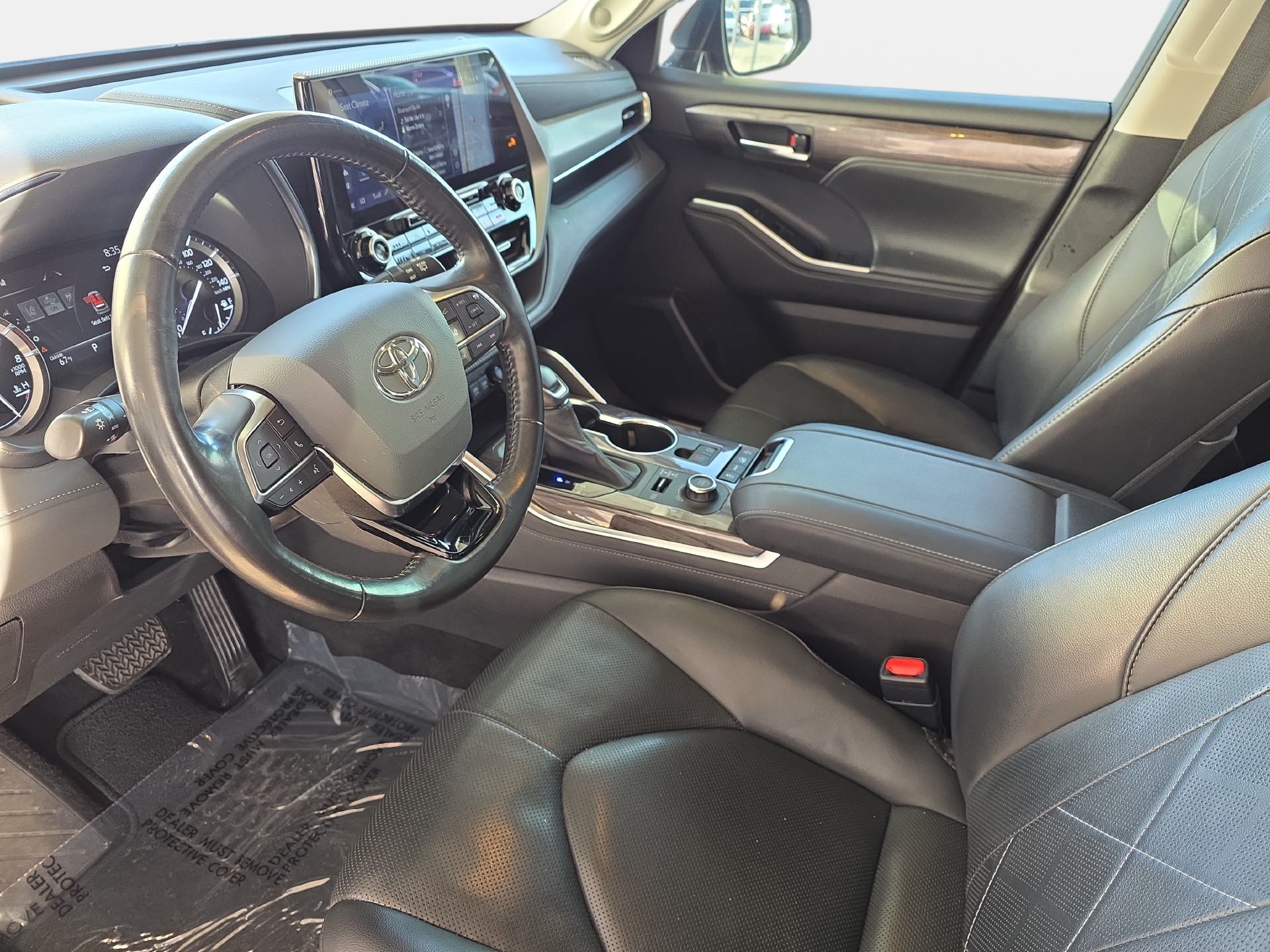 Used 2021 Toyota Highlander Platinum AWD/4WD image 16