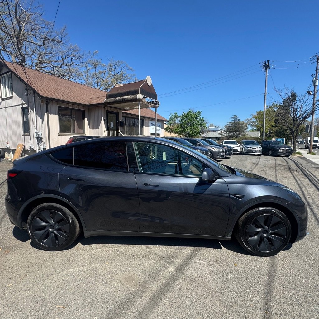 Used 2024 Tesla Model Y Long Range image 6