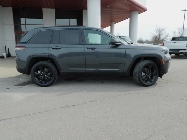 New 2026 Jeep Grand Cherokee Limited w/ Limited Altitude Package AWD/4WD image 31