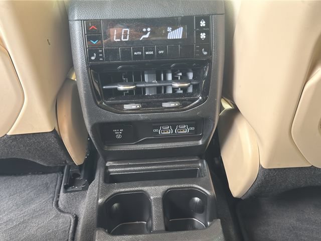 Used 2022 Jeep Grand Cherokee L Limited AWD/4WD image 15