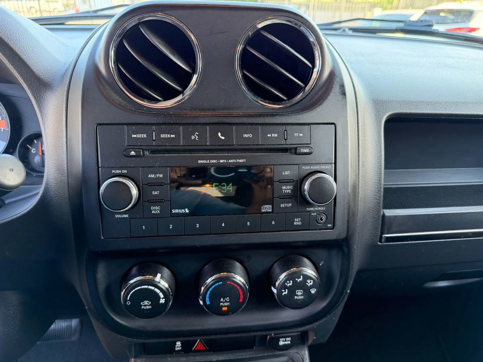 Used 2016 Jeep Patriot Sport w/ Power Value Group AWD/4WD image 33