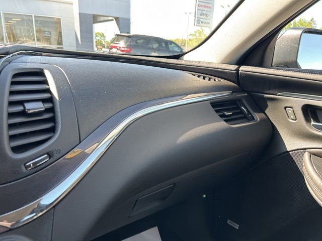 Used 2017 Chevrolet Impala Premier w/ Enhanced Convenience Package FWD image 37