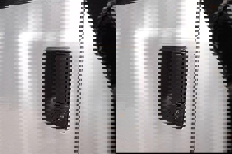 Used 2015 Ford F550 4x4 Regular Cab Super Duty image 21