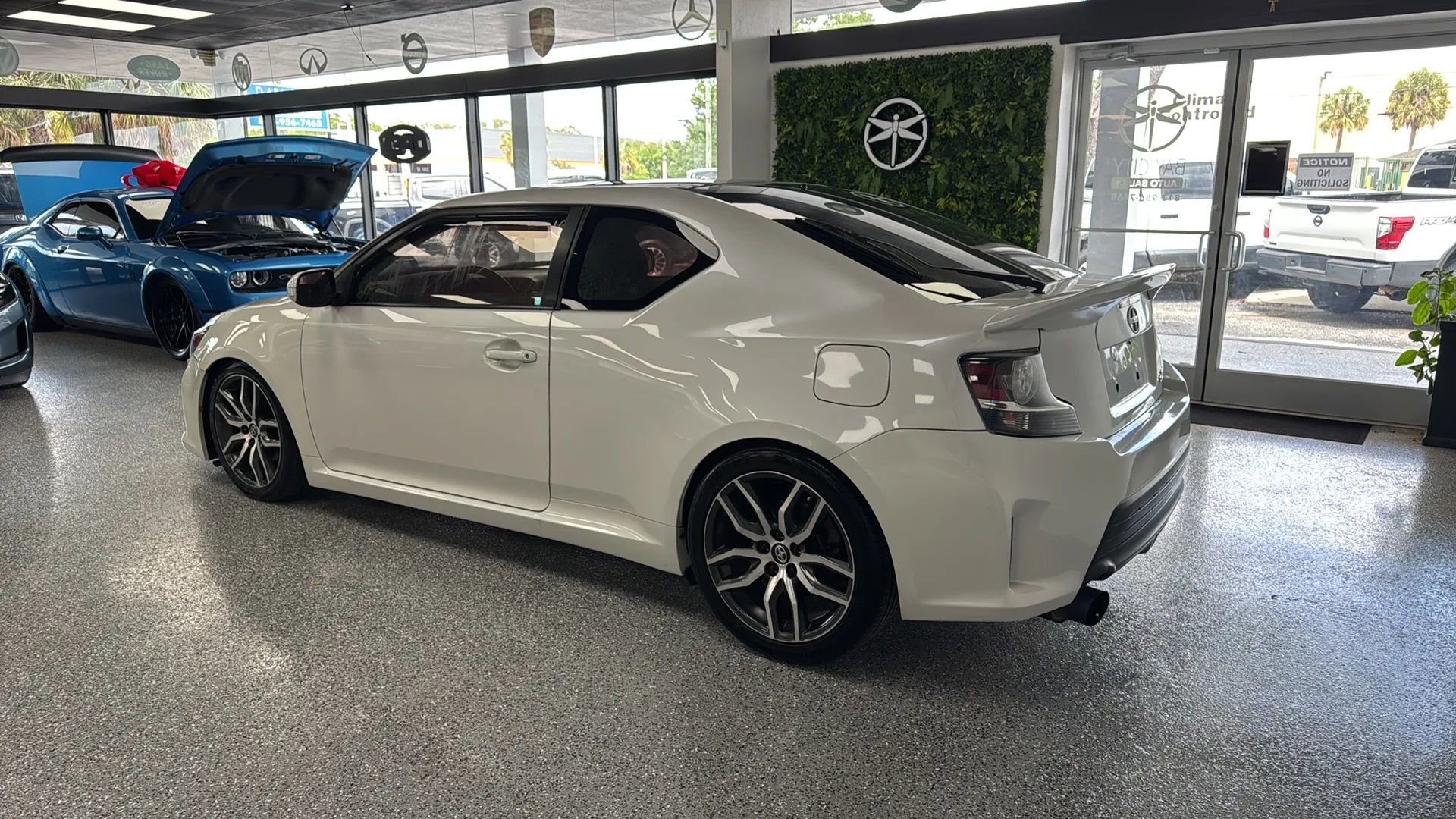 Used 2015 Scion tC FWD image 5