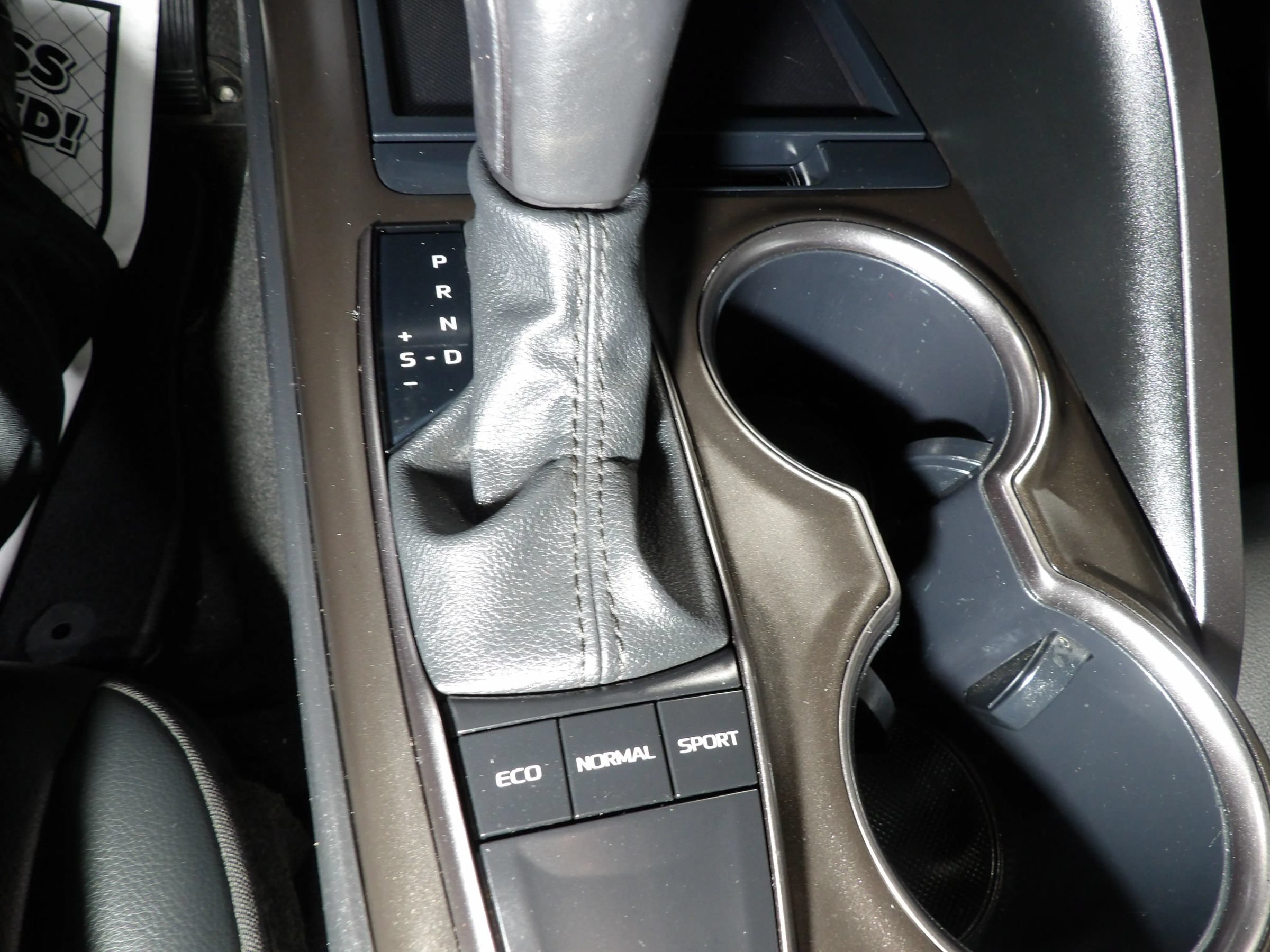 Used 2023 Toyota Camry SE FWD image 17