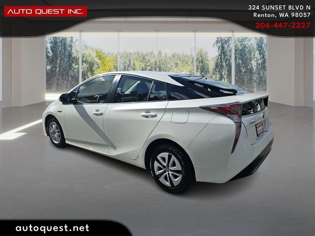 Used 2017 Toyota Prius Three w/ Carpet Mat Package image 7