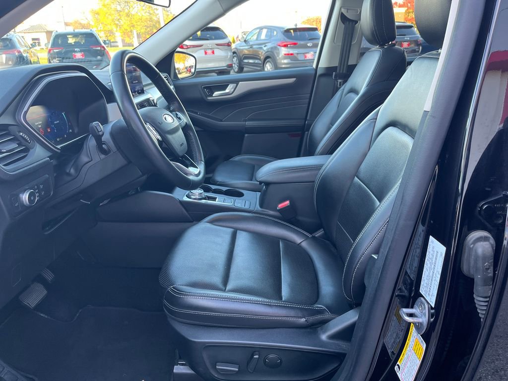 Used 2021 Ford Escape SEL w/ Technology Package image 11