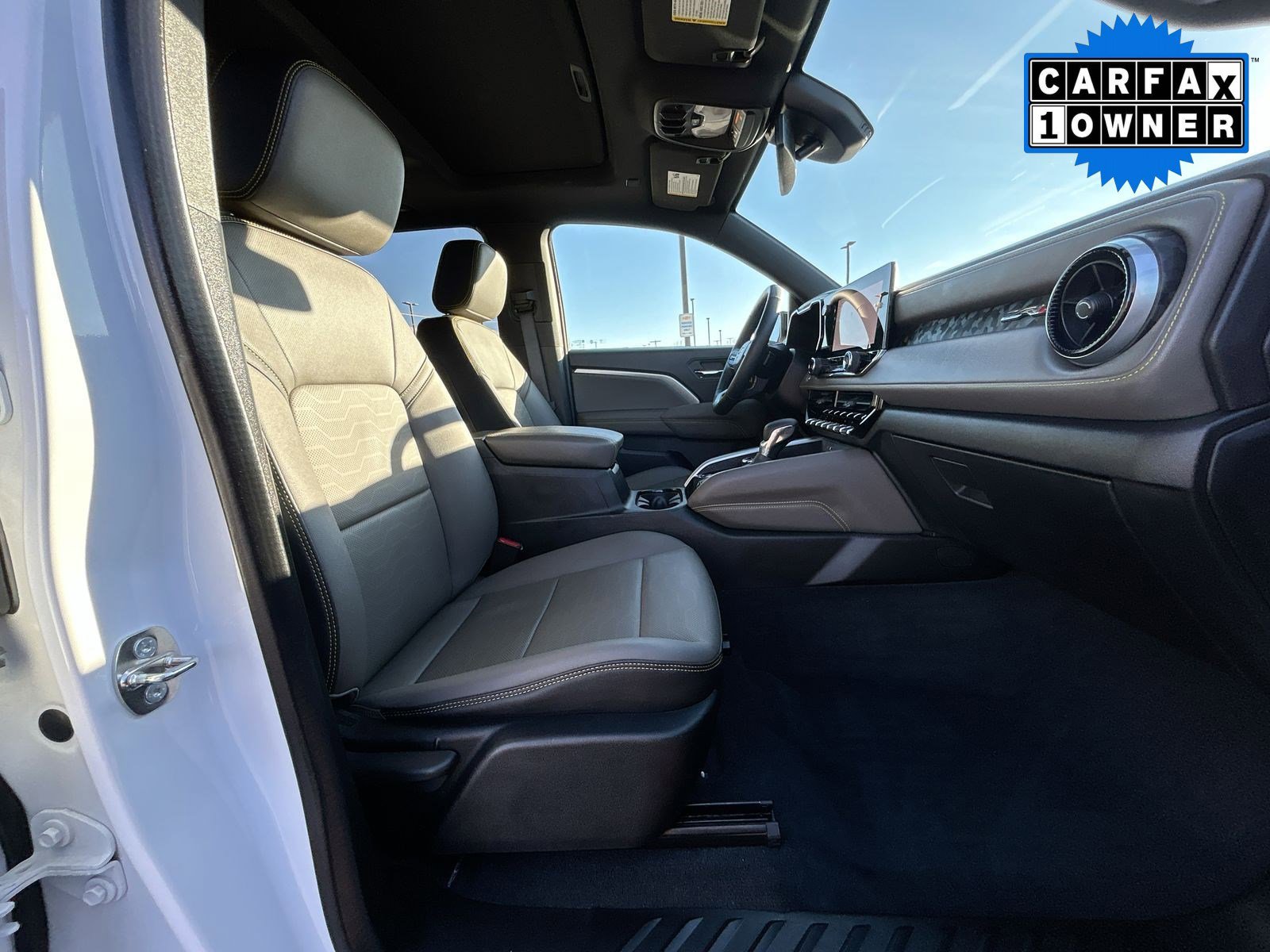 Used 2023 Chevrolet Colorado ZR2 w/ ZR2 Convenience Package III image 28