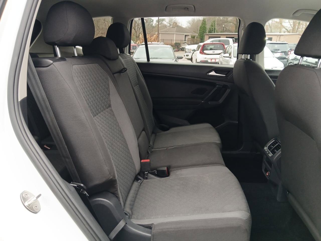 Used 2018 Volkswagen Tiguan S w/ 3rd Row Seat Package AWD/4WD image 15