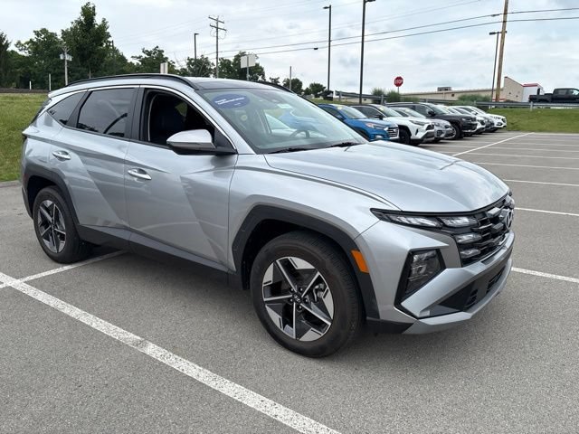 Certified 2025 Hyundai Tucson SEL AWD/4WD image 7