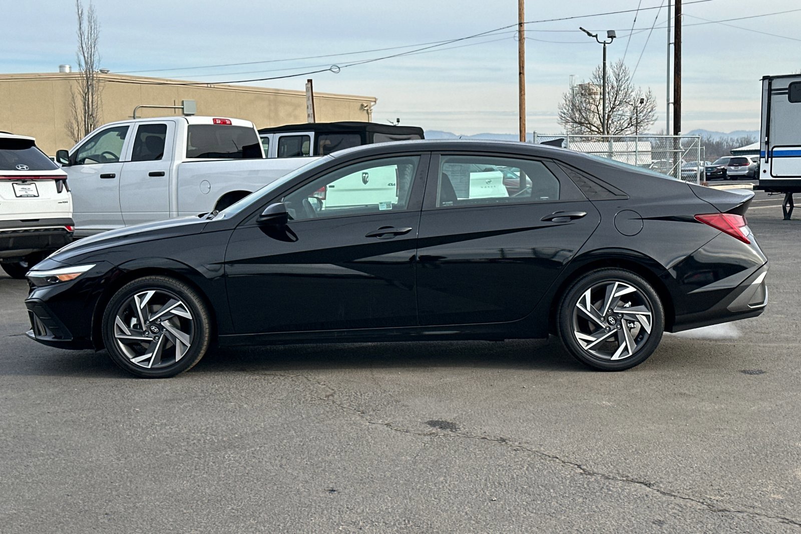 Certified 2025 Hyundai Elantra SEL w/ Cargo Package image 7