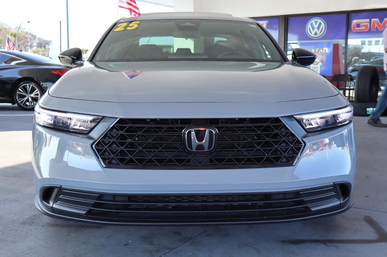 Used 2025 Honda Accord Sport image 11