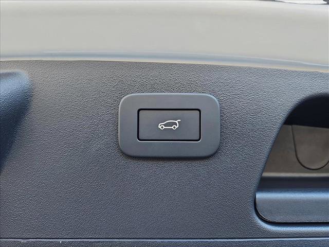 New 2024 Jaguar E-PACE R-Dynamic SE image 13