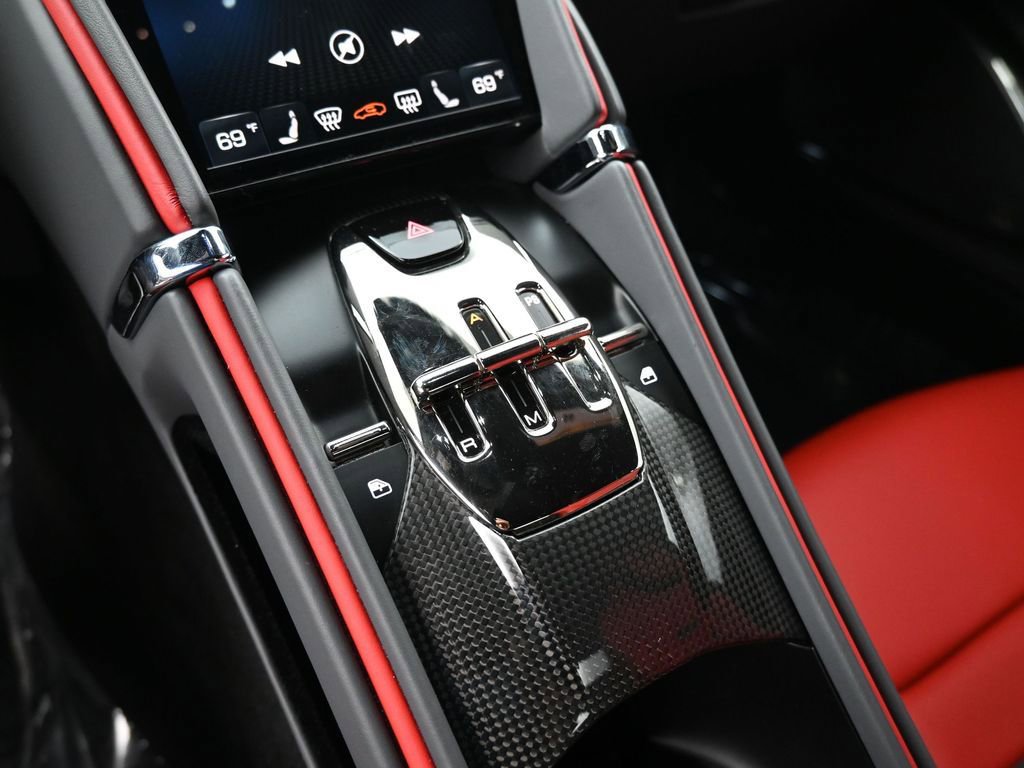 Used 2022 Ferrari Roma RWD image 21