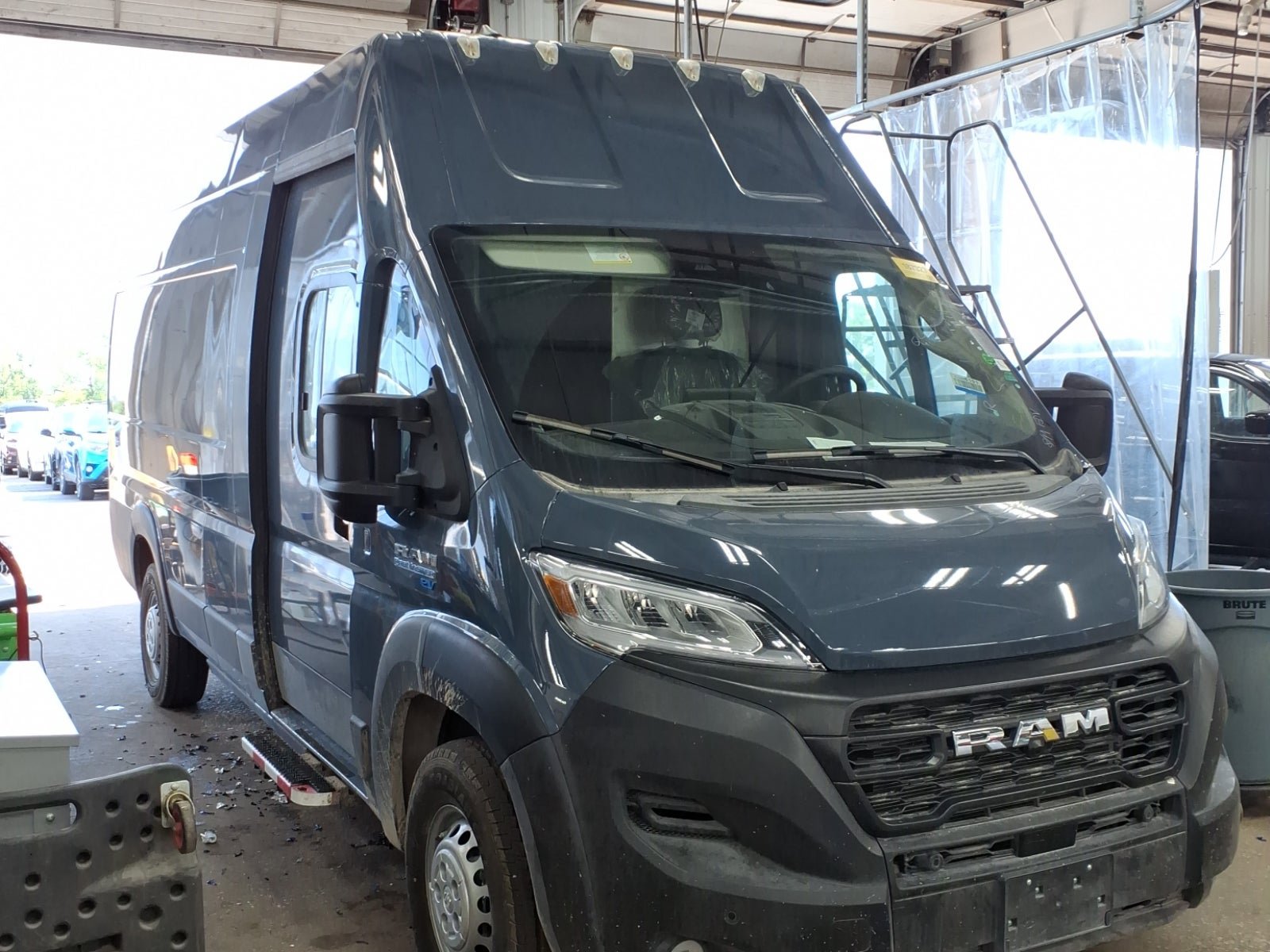 Used 2024 RAM ProMaster 3500 FWD image 2
