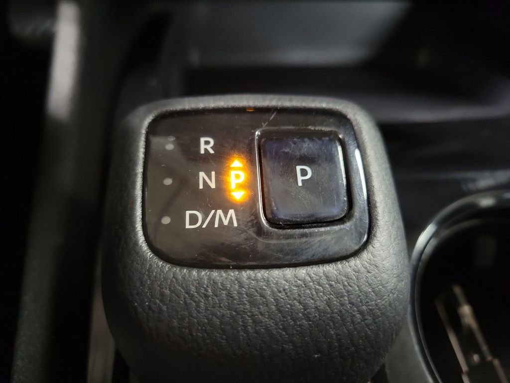 Used 2021 Nissan Rogue S image 16