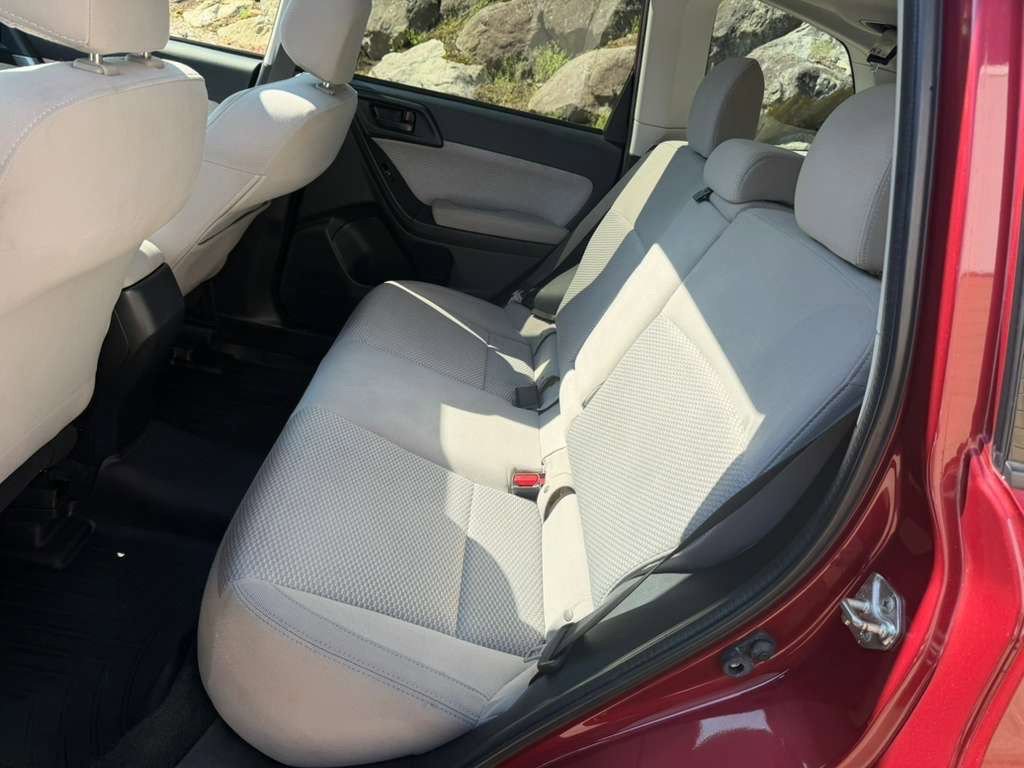 Used 2017 Subaru Forester 2.5i Premium AWD/4WD image 21