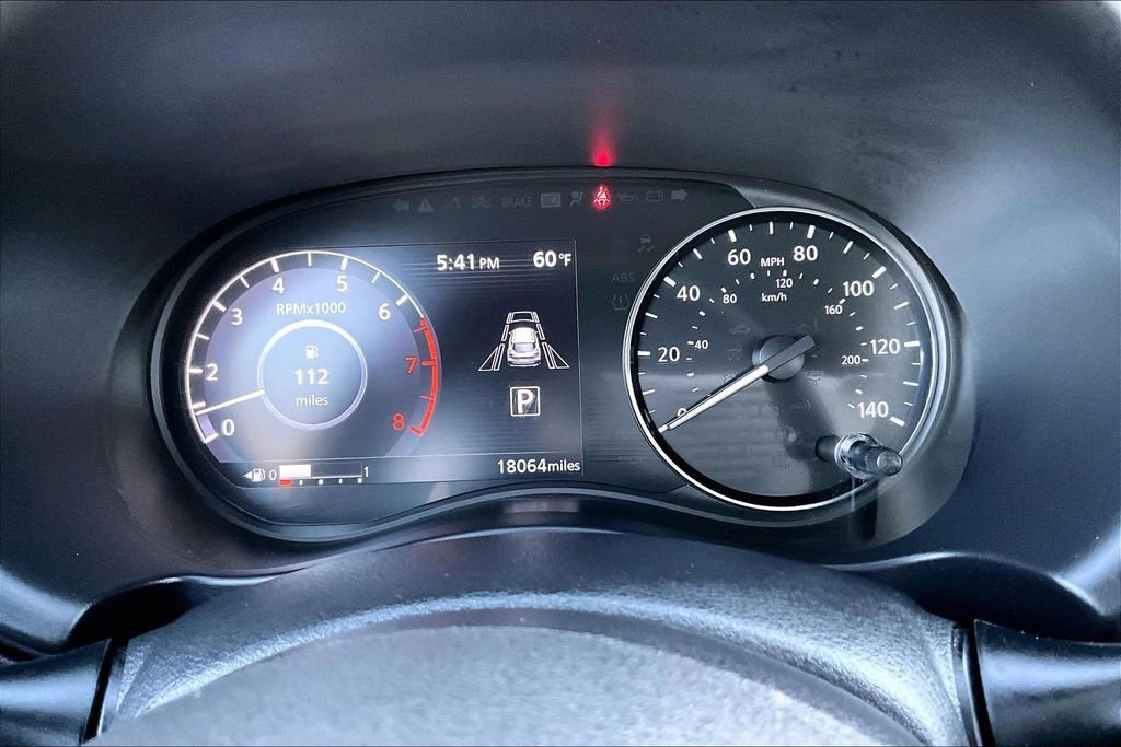 Used 2023 Nissan Kicks SR image 13