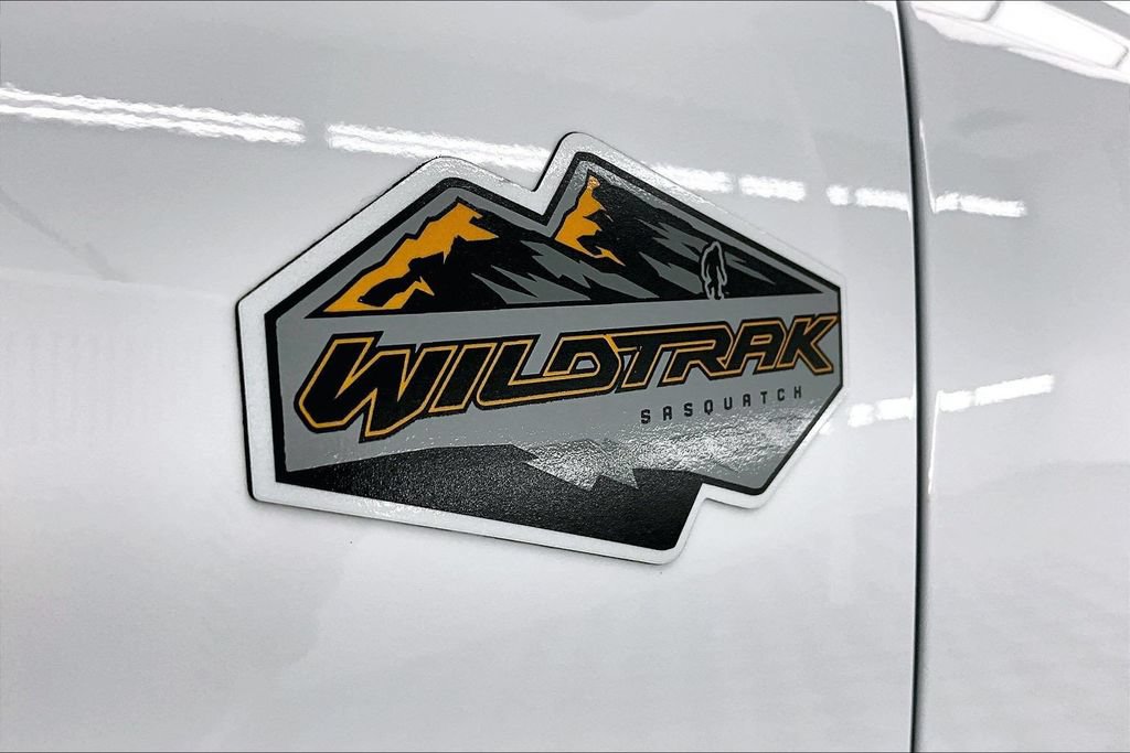 Certified 2024 Ford Bronco Wildtrak AWD/4WD image 8