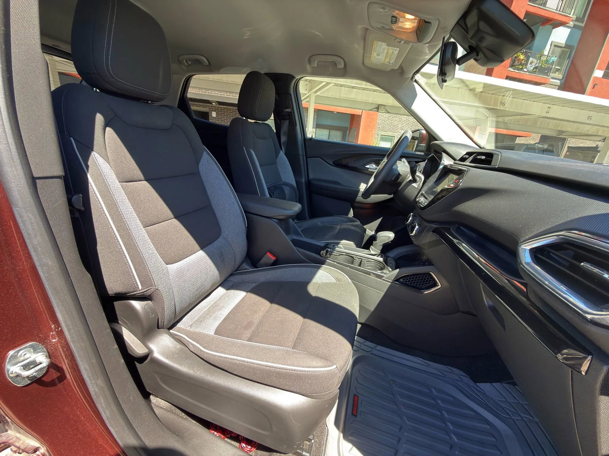 Used 2022 Chevrolet TrailBlazer LT w/ Convenience Package image 4