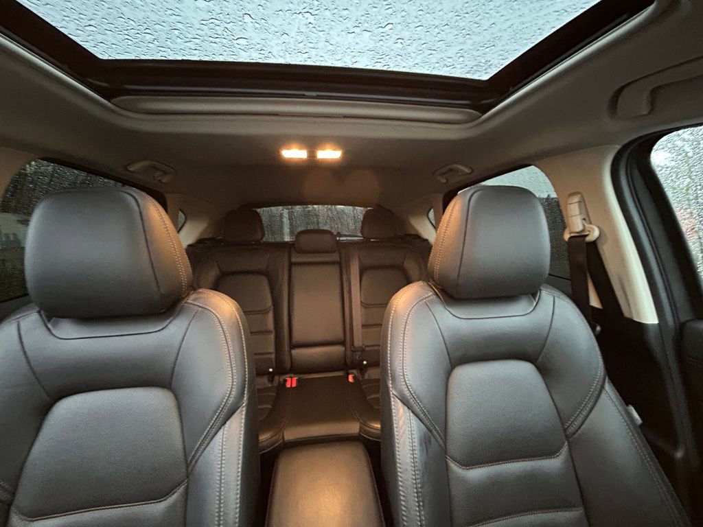 Used 2022 MAZDA CX-5 AWD 2.5 S w/ Premium Package image 28