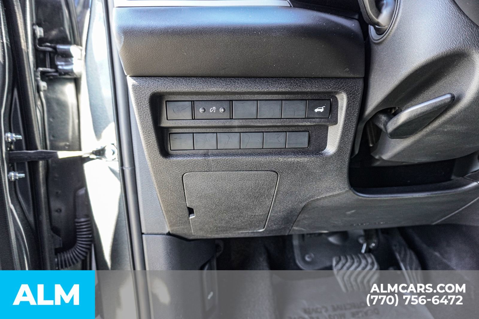 Used 2025 Mitsubishi Outlander SE image 37