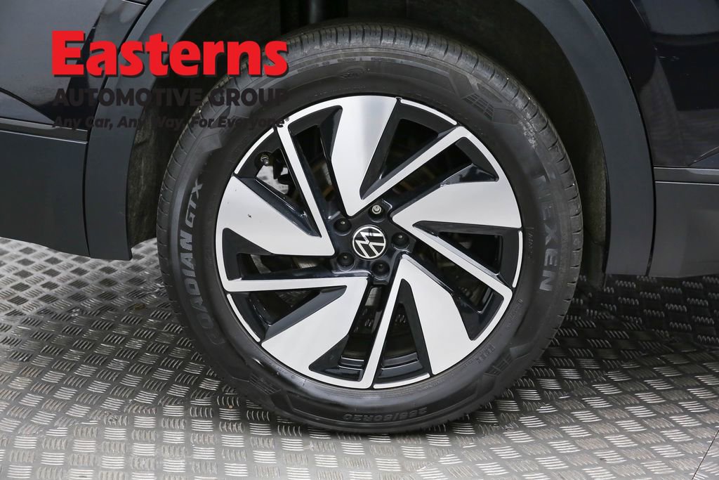 Used 2024 Volkswagen Atlas SE image 30