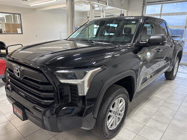 Used 2023 Toyota Tundra SR5 w/ SR5 Convenience Package image 1