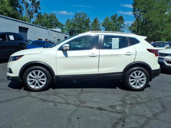 Used 2020 Nissan Rogue Sport SV w/ All-Weather Package FWD image 16