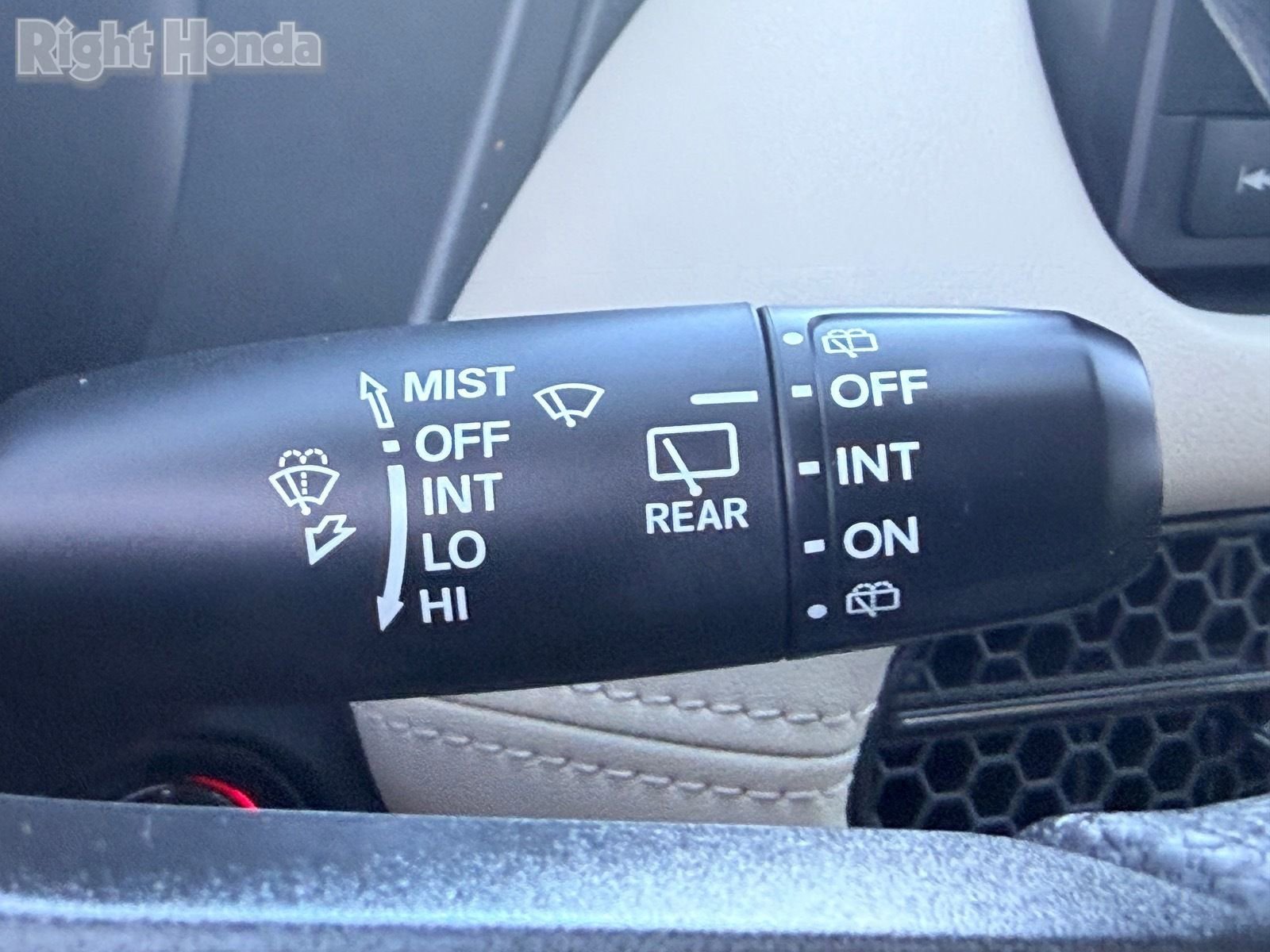Certified 2023 Honda HR-V LX image 31