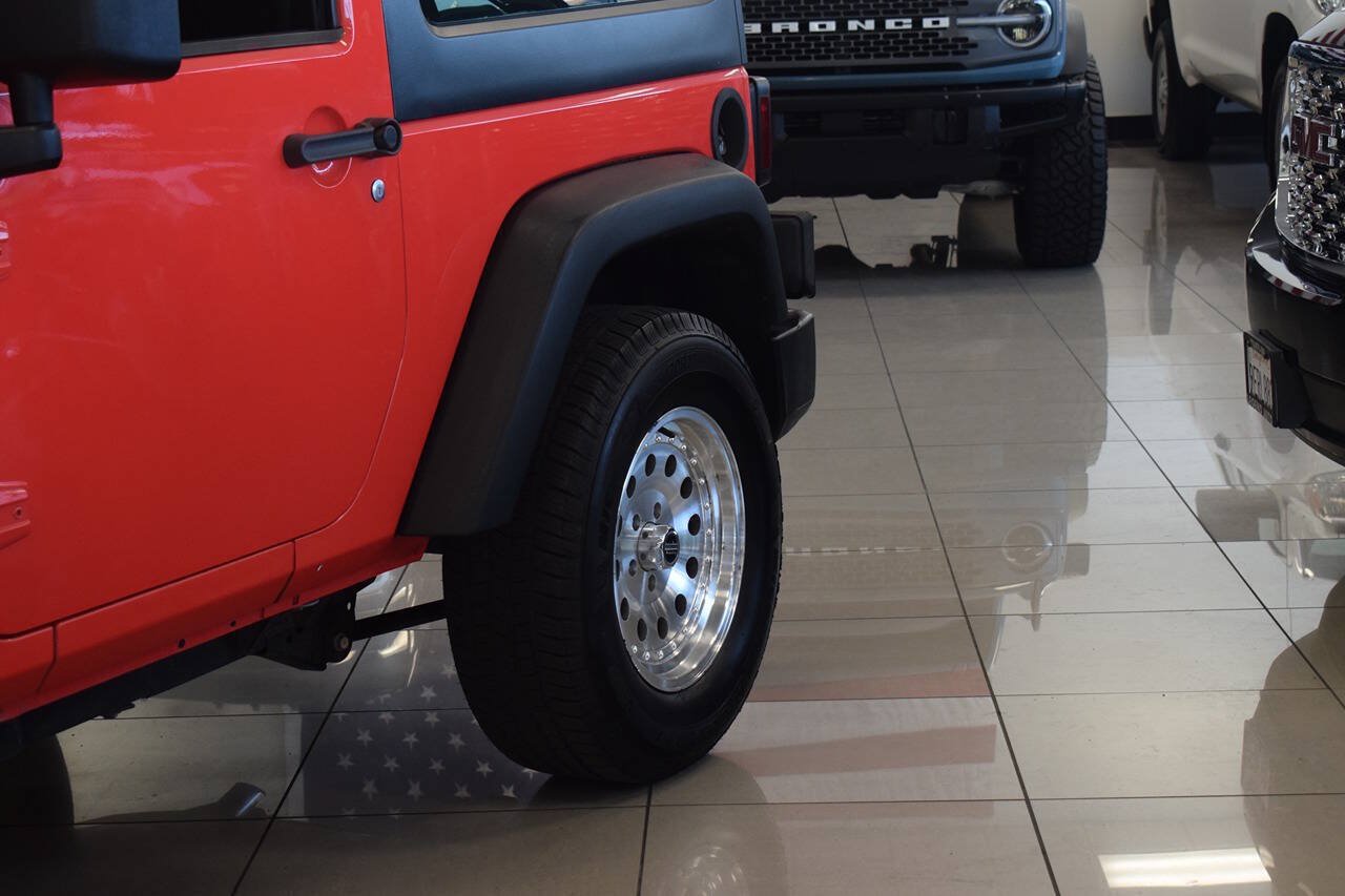 Used 2013 Jeep Wrangler Sport AWD/4WD image 12