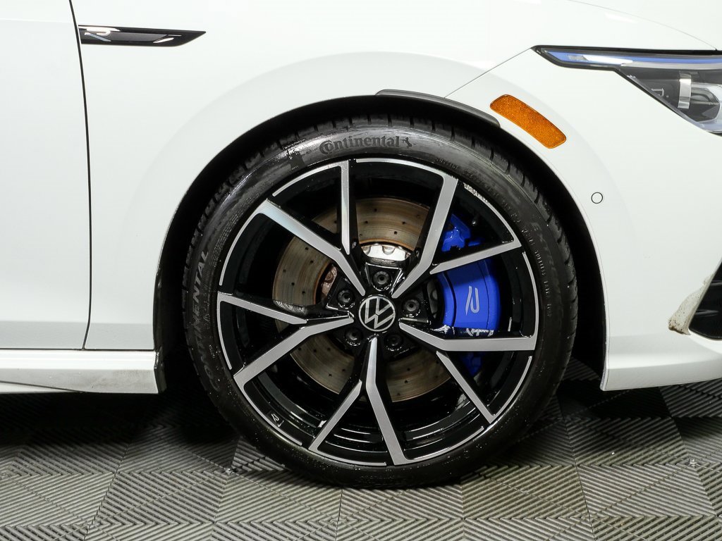Used 2023 Volkswagen Golf R image 37