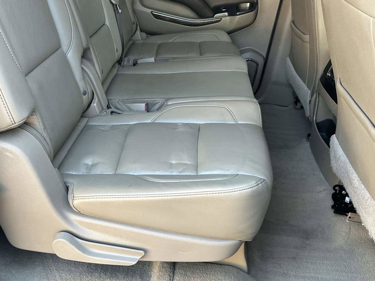 Used 2019 Chevrolet Suburban LT AWD/4WD image 19