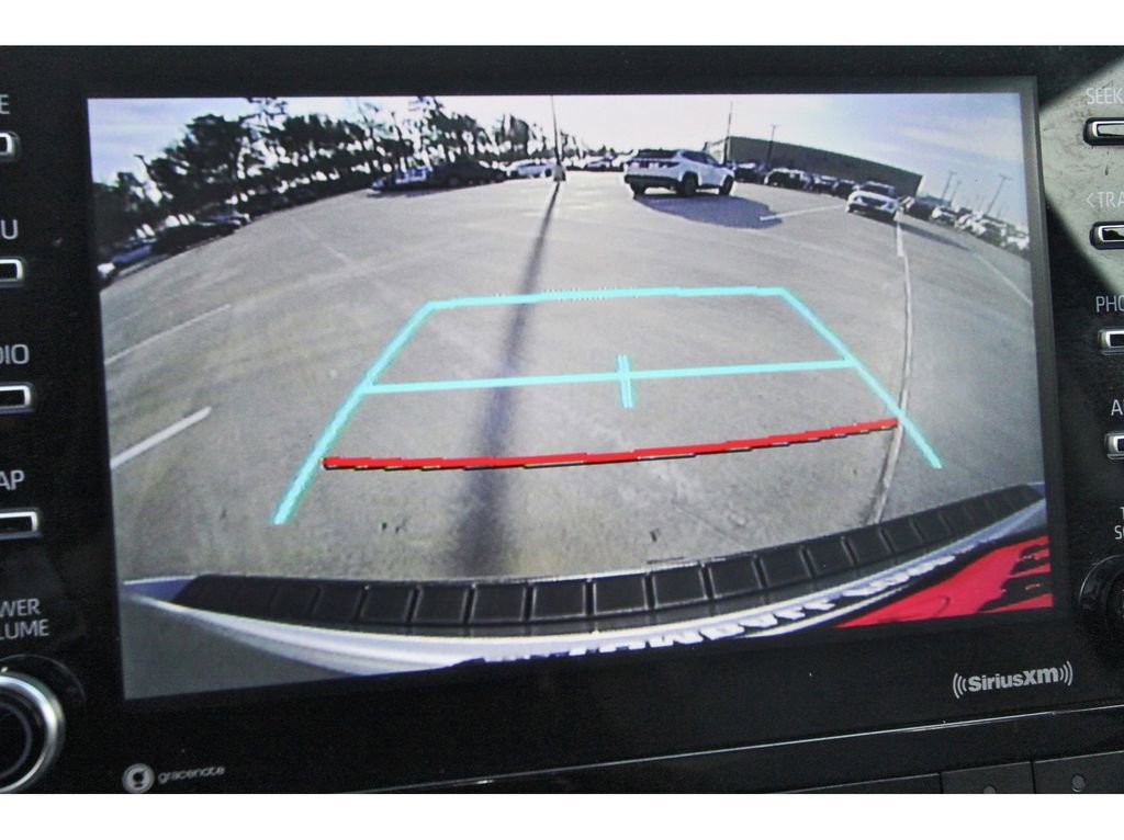 Used 2022 Toyota Highlander L image 27