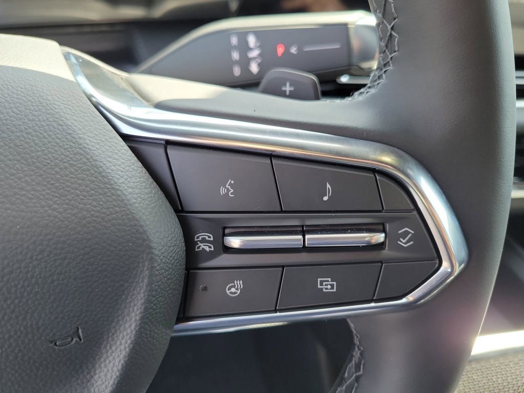 New 2026 Chevrolet Equinox LT FWD image 6
