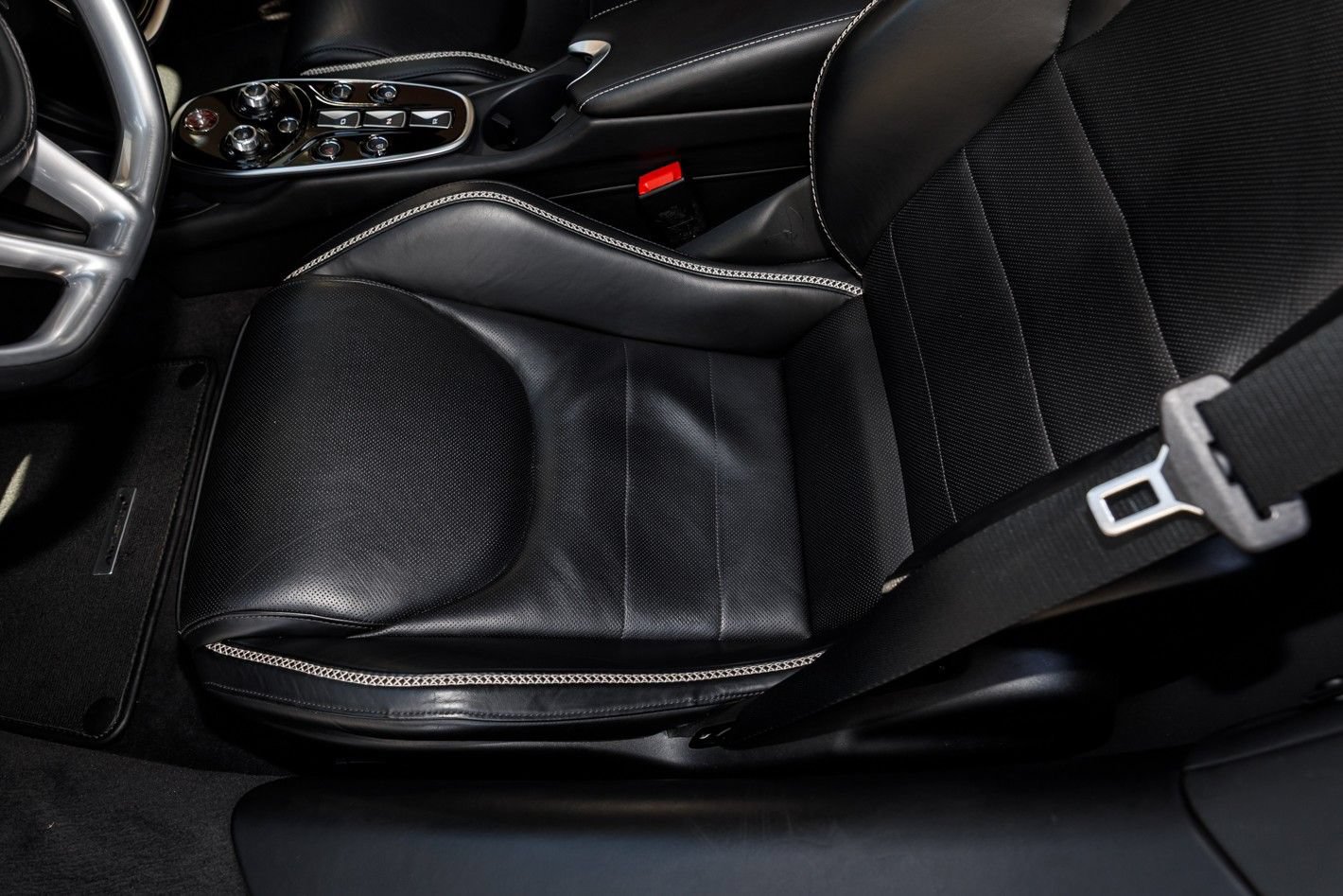 Used 2023 McLaren GT RWD image 40