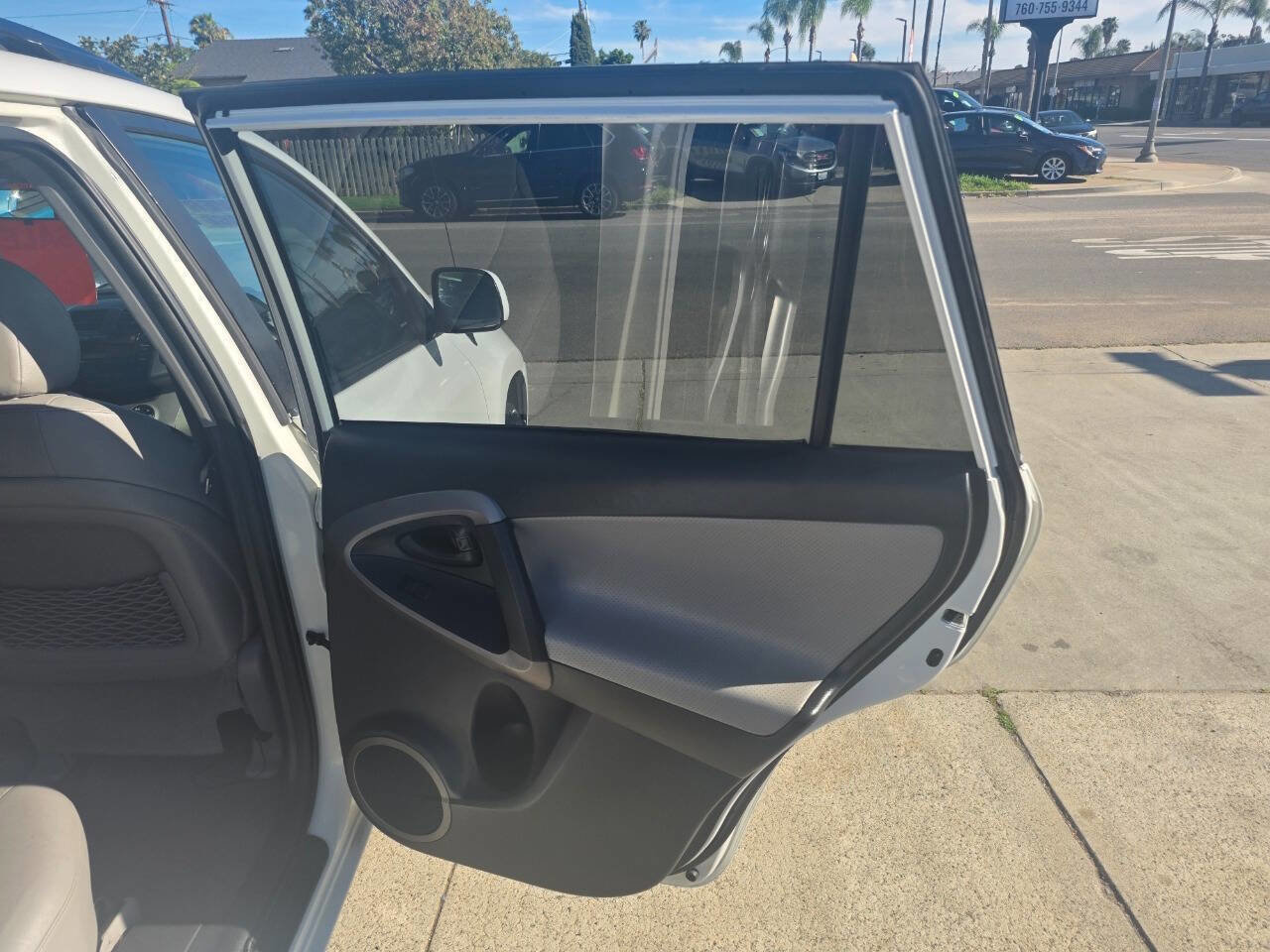 Used 2007 Toyota RAV4 Limited FWD image 13