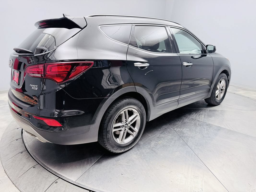 Used 2017 Hyundai Santa Fe Sport AWD/4WD image 5