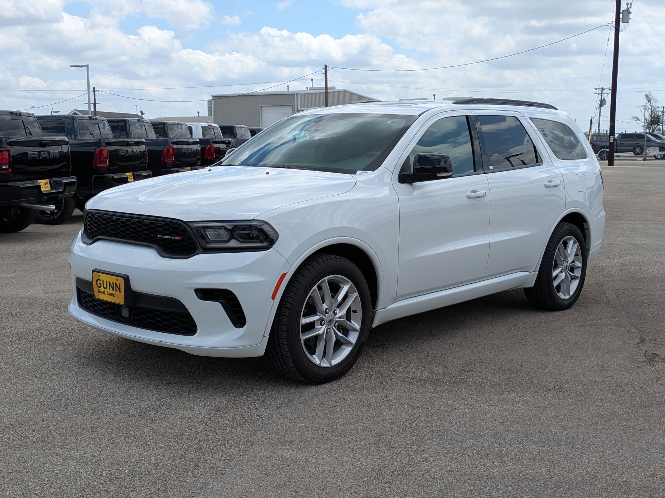 Used 2024 Dodge Durango GT RWD image 7